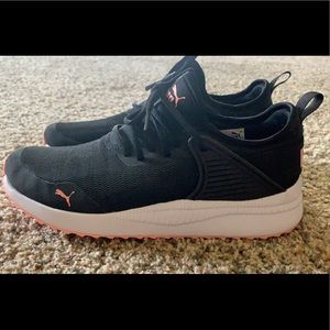 Puma soft foam tennis shoes Worn once.